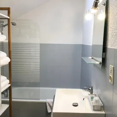 Appartements Sun, Centre Ville, Parking, Proche Sanctuaire