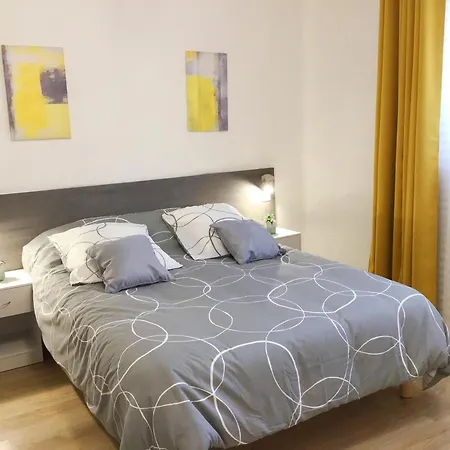 Sun, Centre Ville, Parking, Proche Sanctuaire Διαμέρισμα